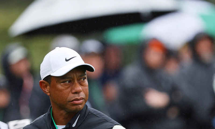 Tiger Woods allowed to leave  US for 'intensive' treatment